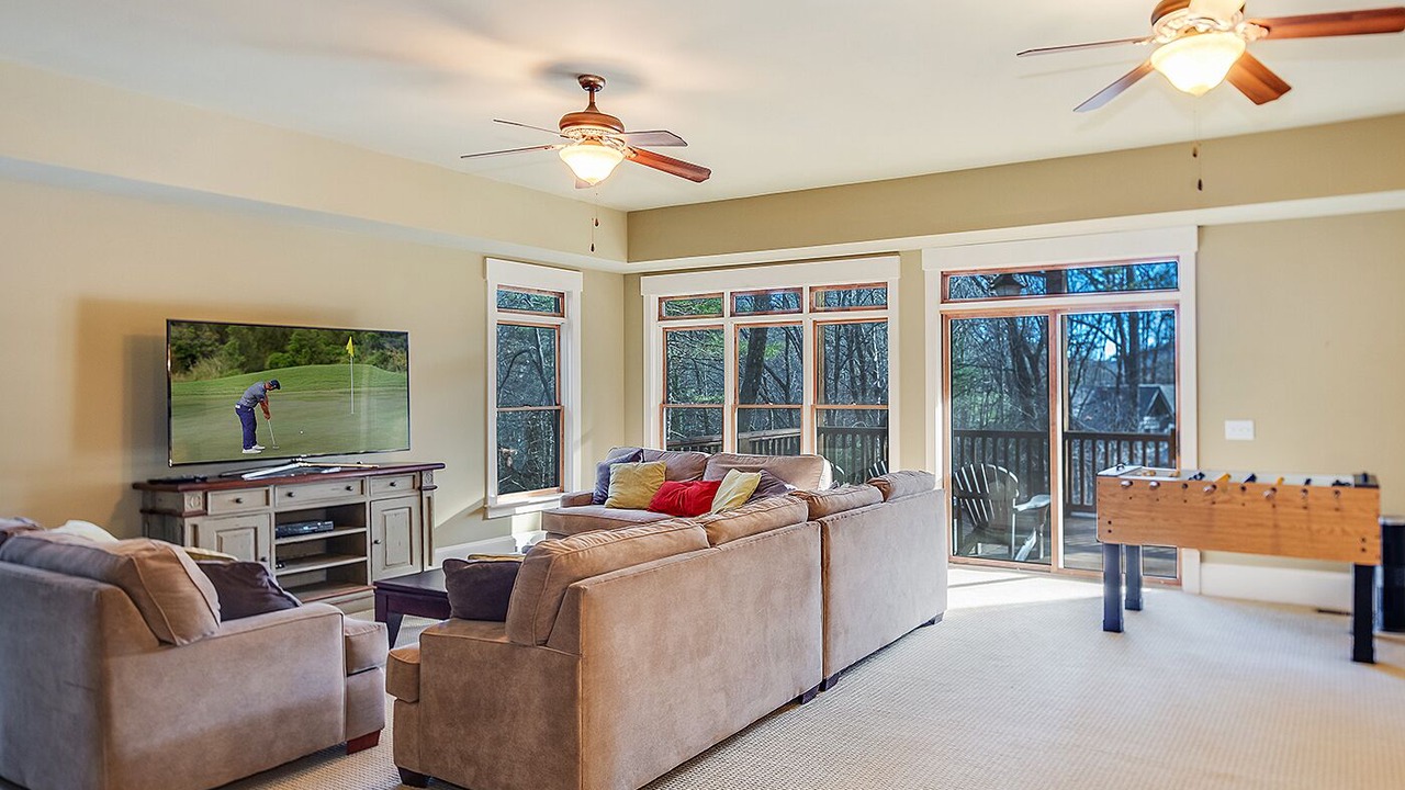 Photo of Livingroom in Lake Toxaway