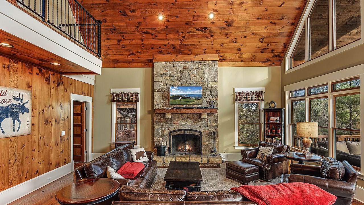 Photo of Livingroom in Lake Toxaway