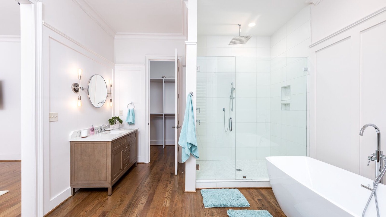 Photo of Bathroom in Oakhurst
