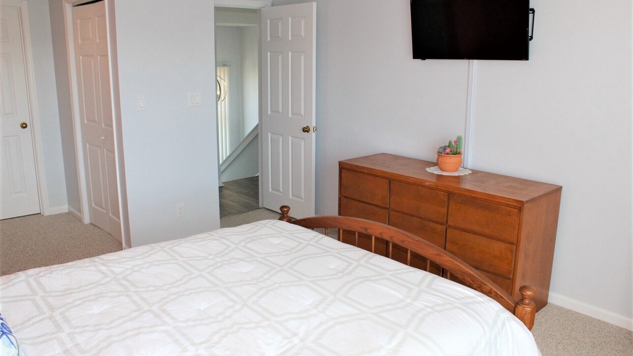 Photo of Bedroom in Manteo