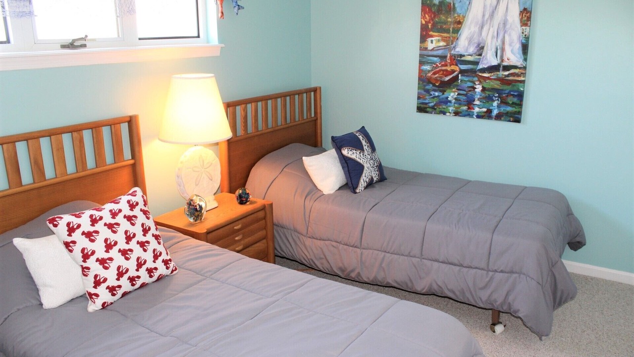 Photo of Bedroom in Manteo