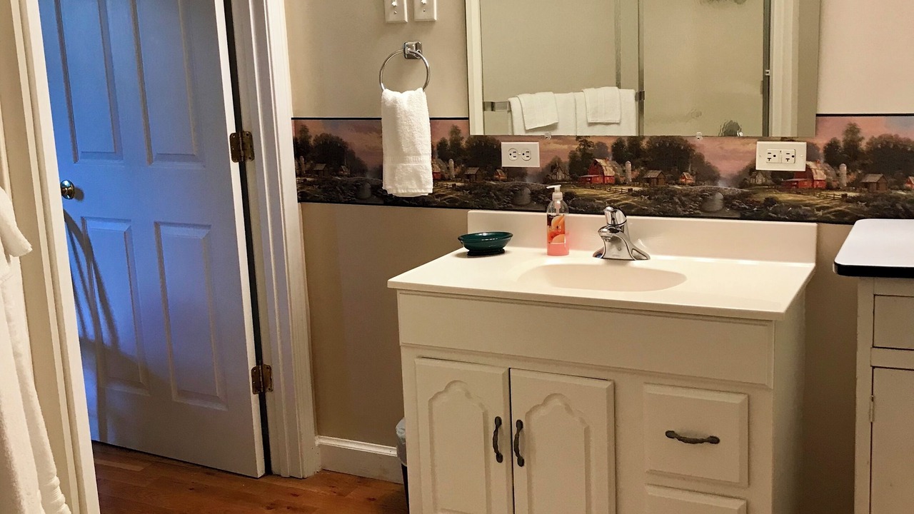 Photo of Bathroom in Walker-In-the-Hills