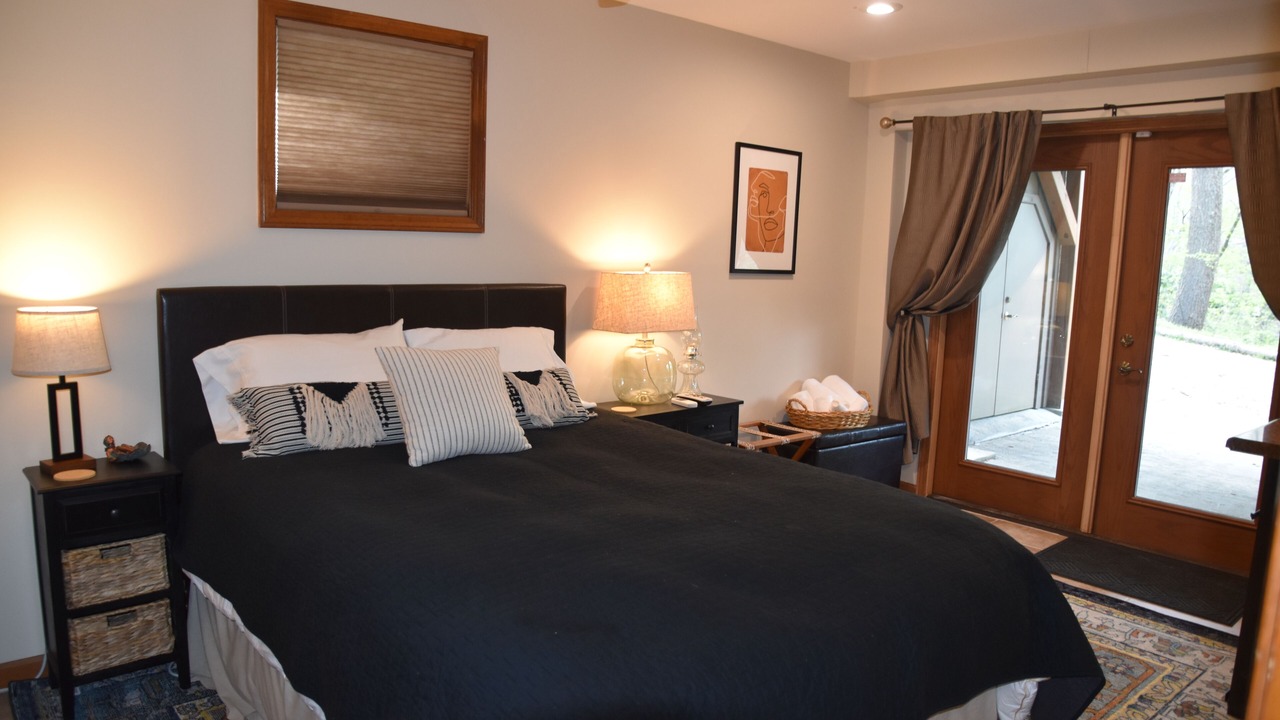 Photo of Bedroom in Cullowhee