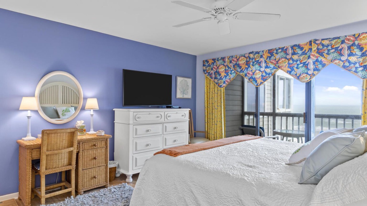 Photo of Bedroom in Pine Knoll Shores