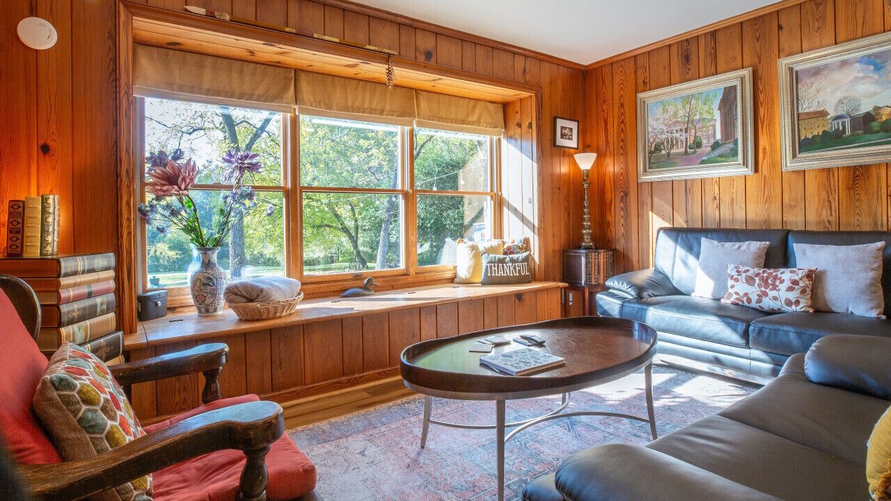 Photo of Livingroom in Chapel Hill