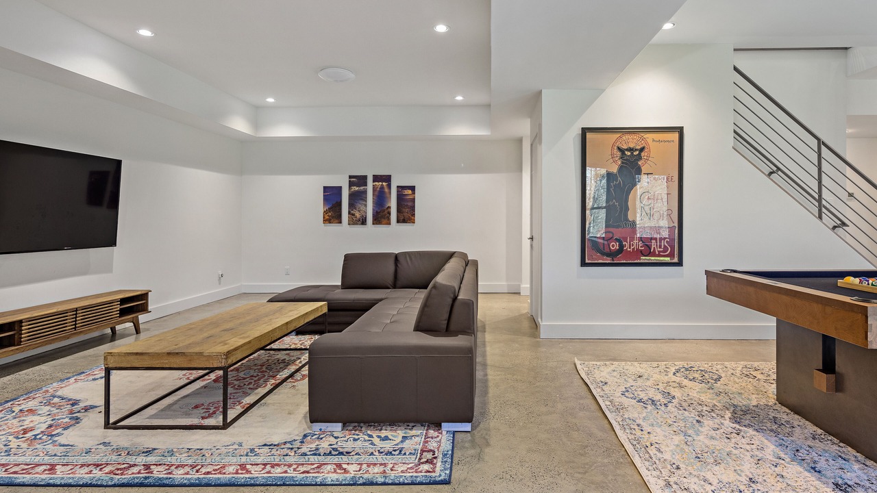 Photo of Livingroom in Fairview