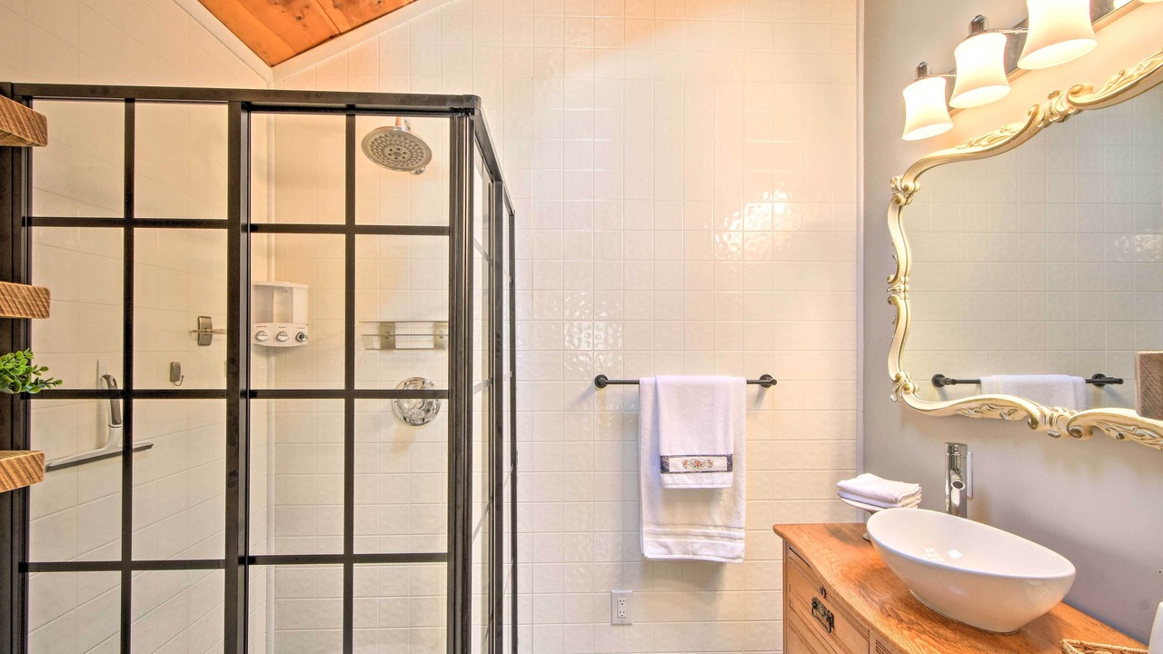 Photo of Bathroom in Murphy