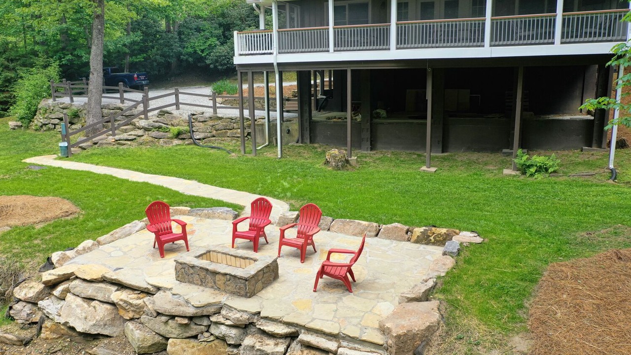 Photo of Patio Balcony in Cullowhee