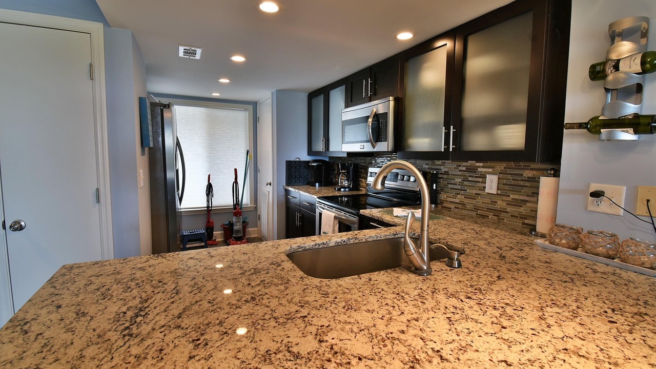 Photo of Kitchen in Oceanmarsh Subdivision