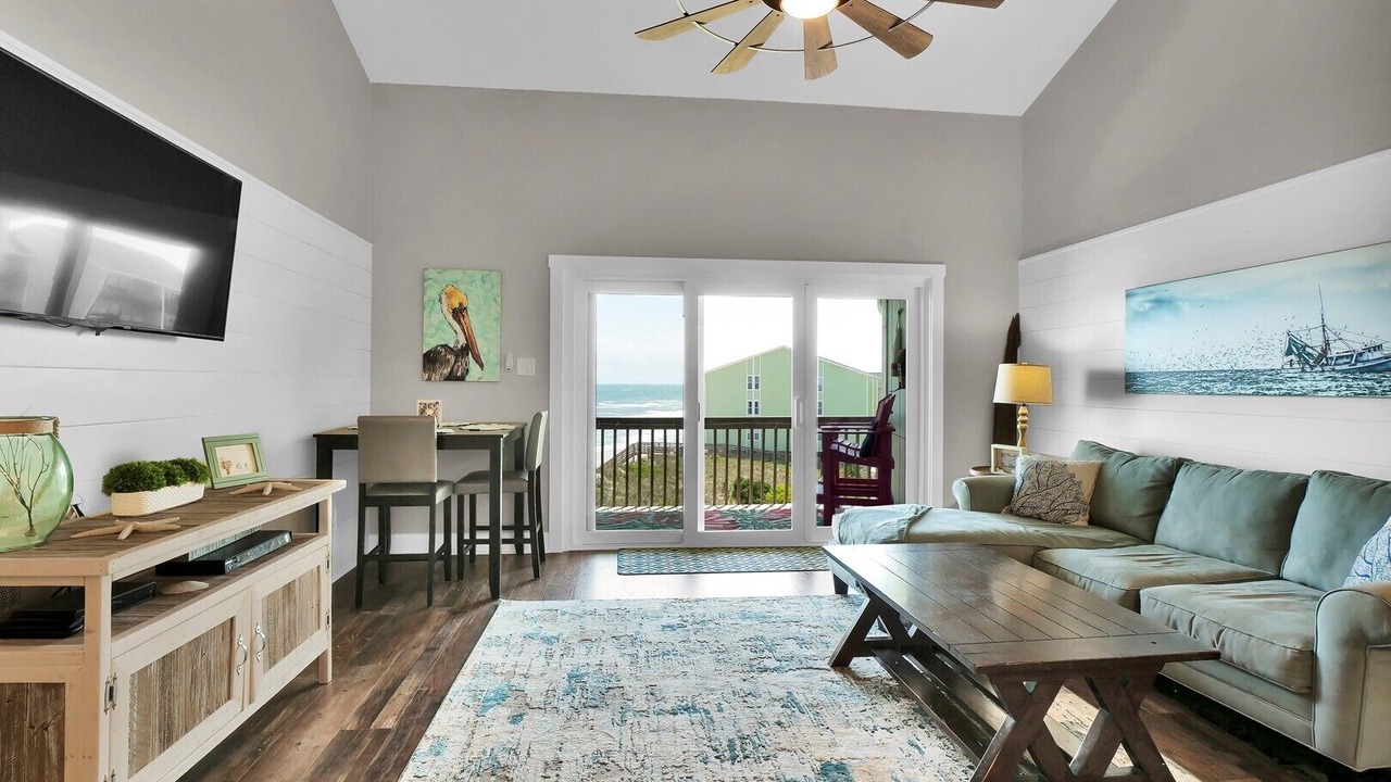Photo of Livingroom in Surf City