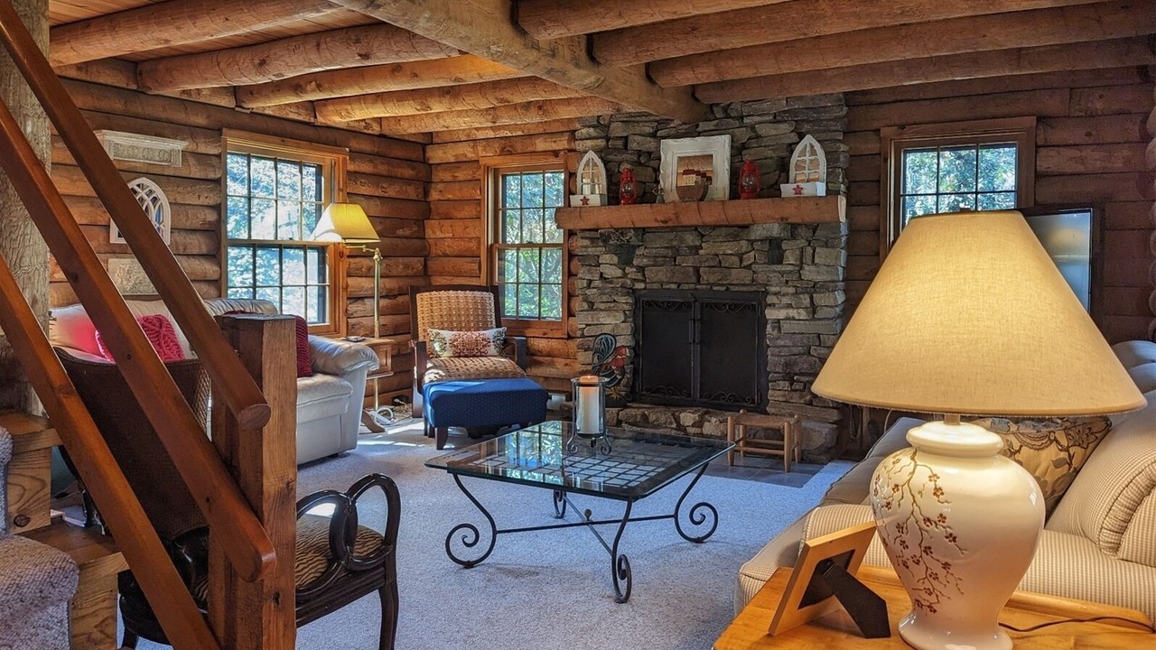 Photo of Bedroom in Lake Junaluska