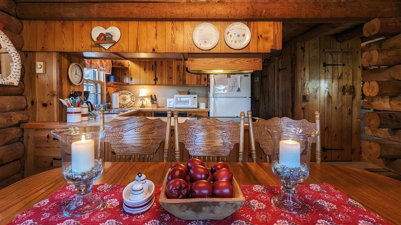 Photo of Bedroom in Lake Junaluska