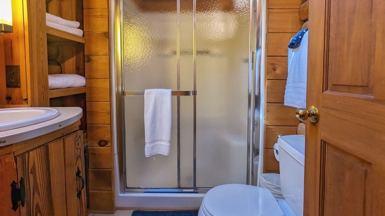 Photo of Bathroom in Lake Junaluska