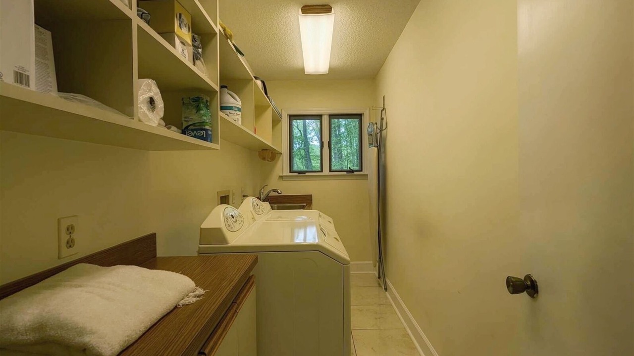 Photo of Bedroom in Lake Junaluska