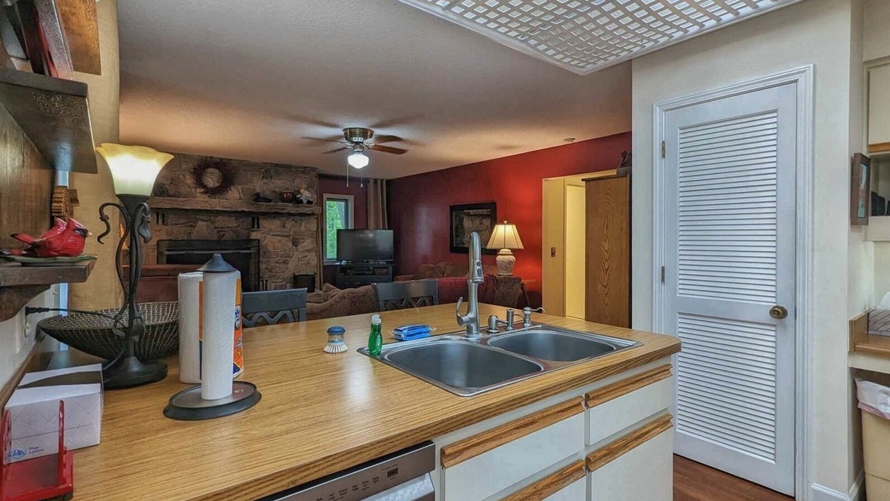 Photo of Livingroom in Lake Junaluska