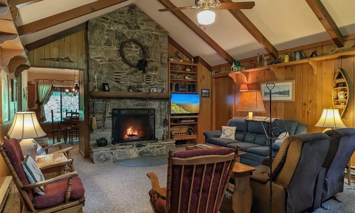 Photo of Livingroom in Lake Junaluska