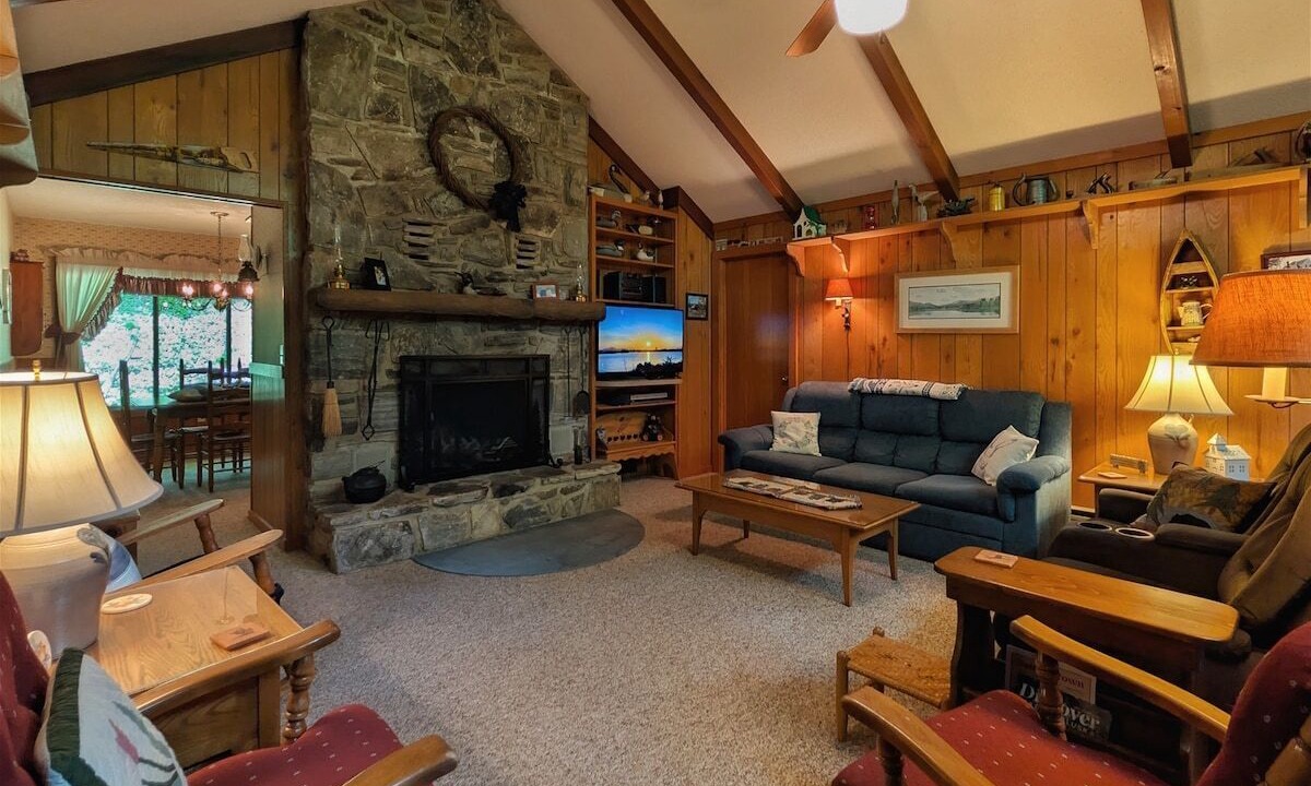 Photo of Livingroom in Lake Junaluska