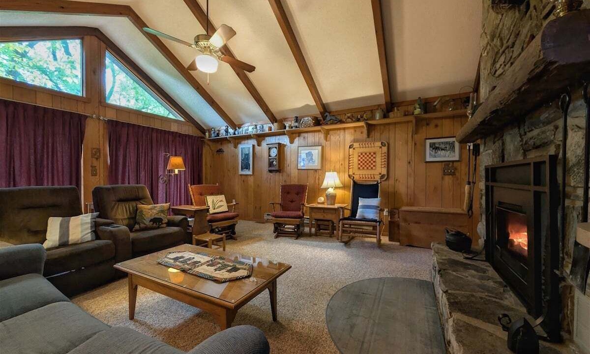 Photo of Livingroom in Lake Junaluska