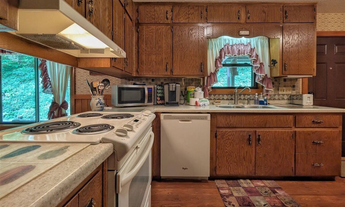 Photo of Kitchen in Lake Junaluska