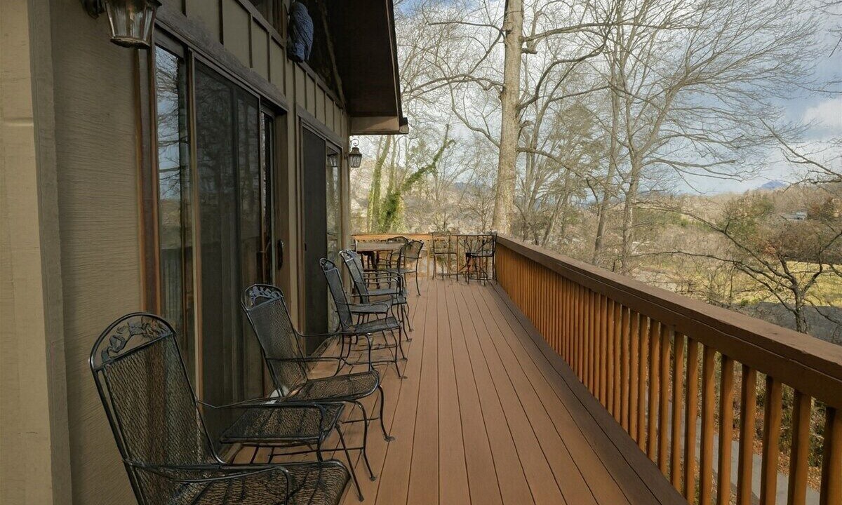 Photo of Bedroom in Lake Junaluska