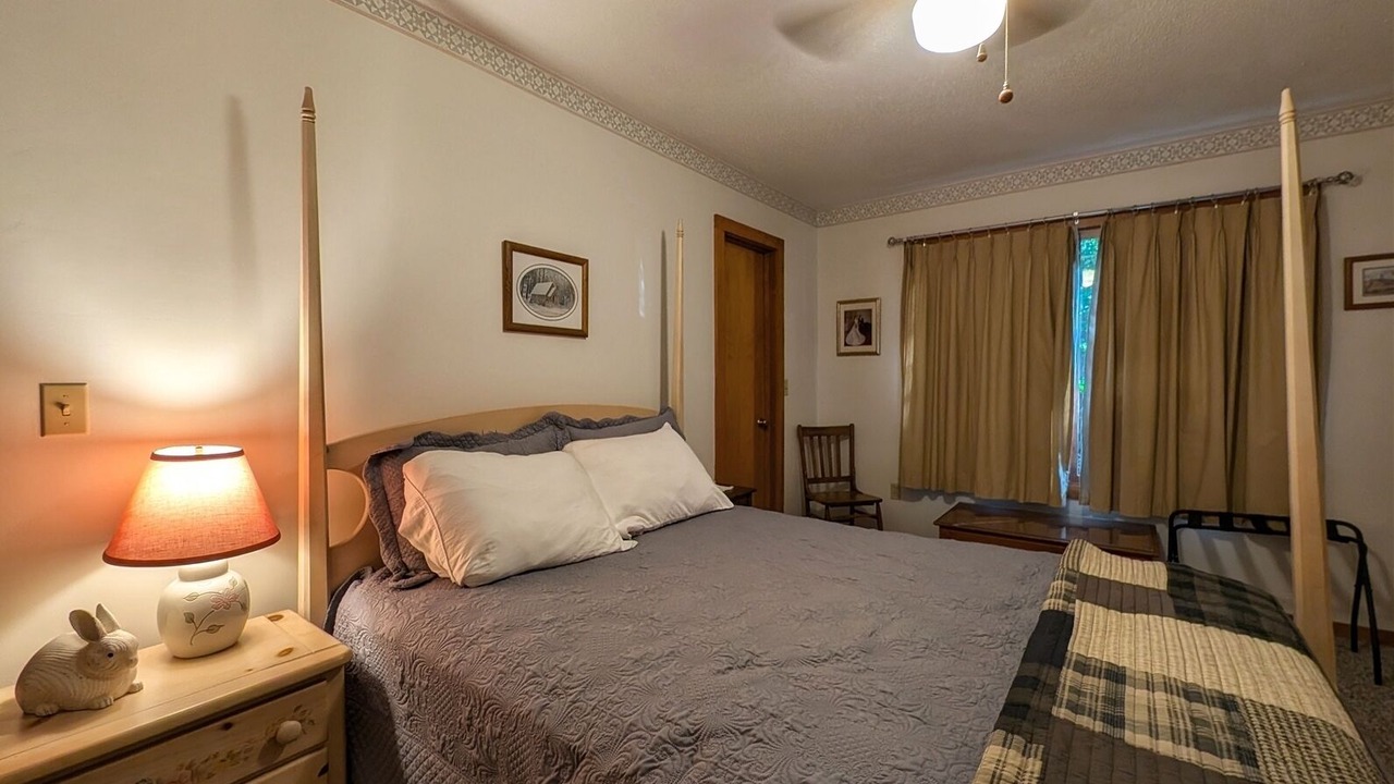 Photo of Bedroom in Lake Junaluska