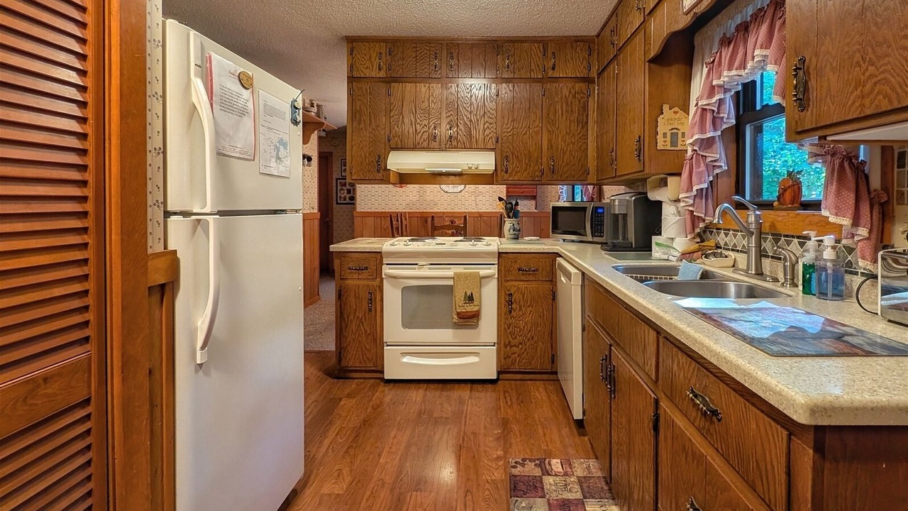 Photo of Kitchen in Lake Junaluska