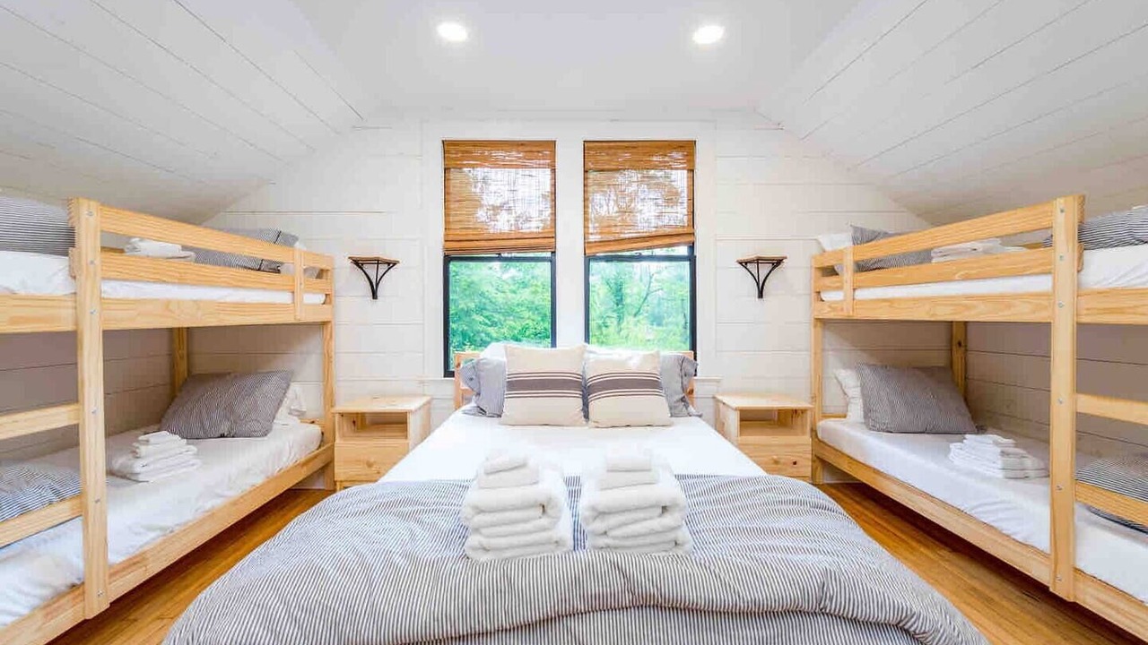 Photo of Bedroom in Flat Rock