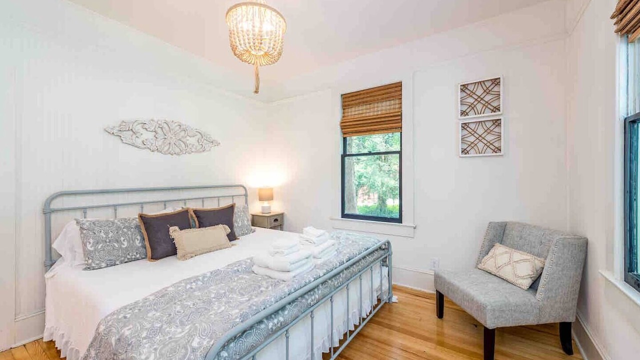 Photo of Bedroom in Flat Rock