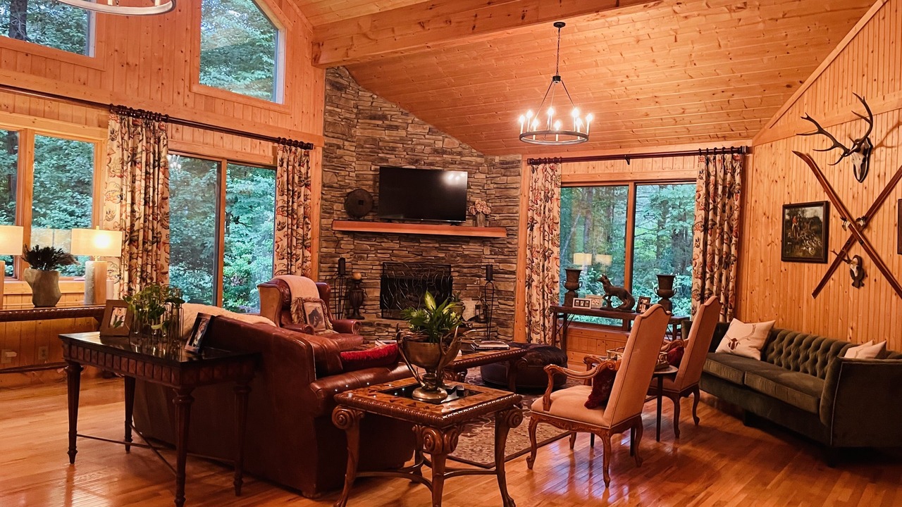 Photo of Livingroom in Sapphire