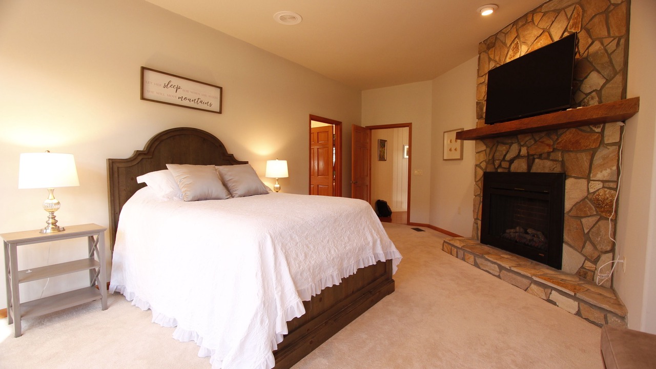 Photo of Bedroom in Sapphire