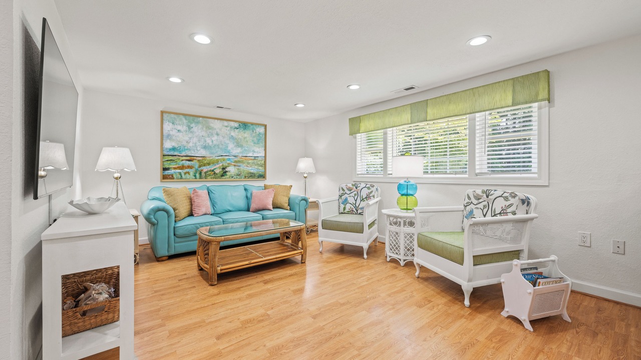 Photo of Livingroom in Historic Downtown Manteo