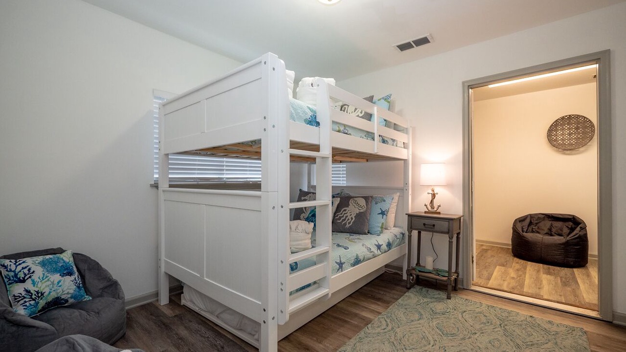 Photo of Bedroom in Lawton Woods
