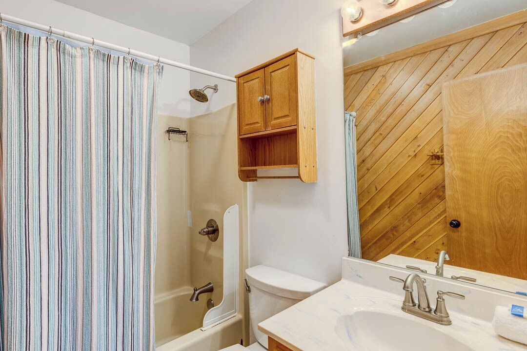 Photo of Bathroom in Sea Scape