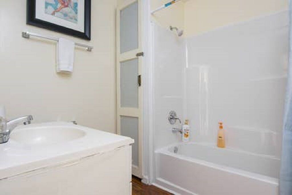 Photo of Bathroom in Maxwell