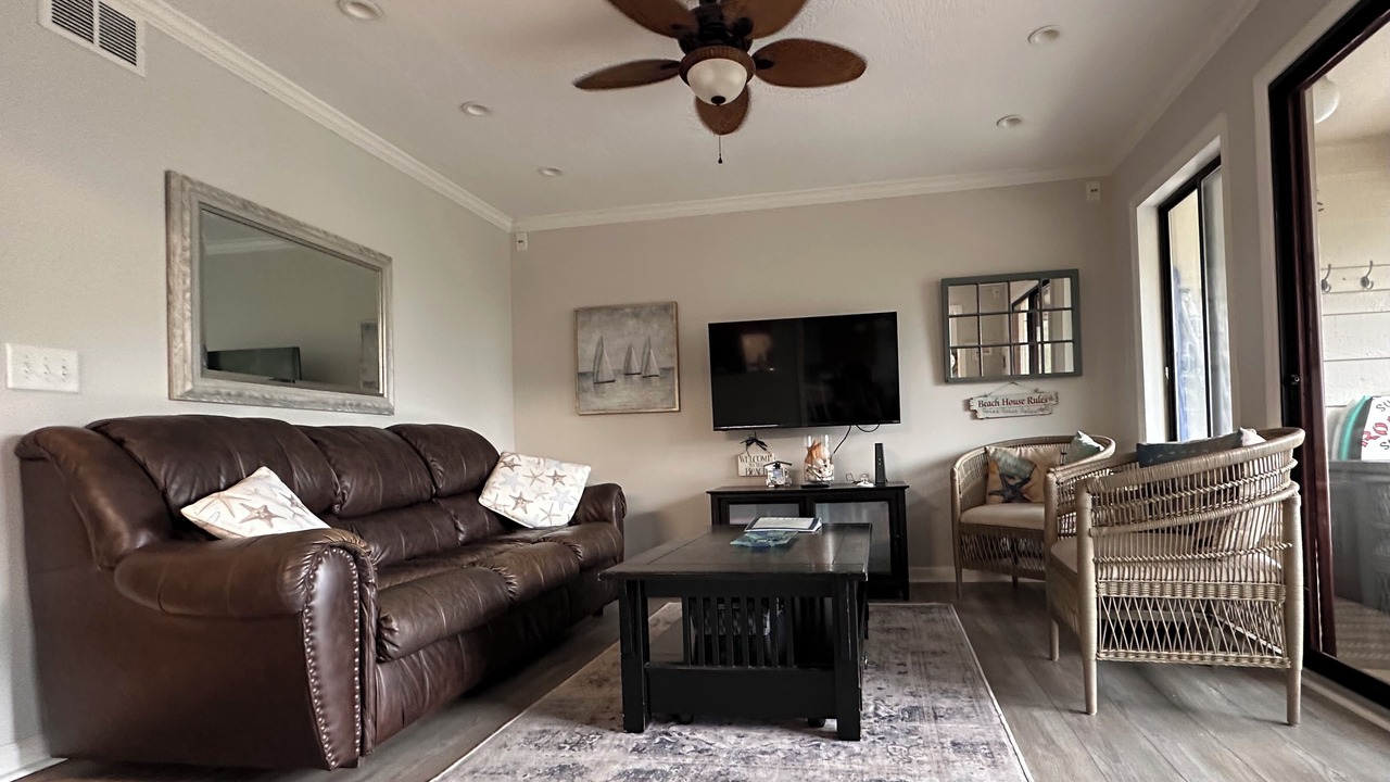 Photo of Livingroom in Folly Field