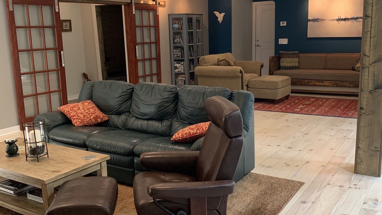Photo of Livingroom in Linville Falls