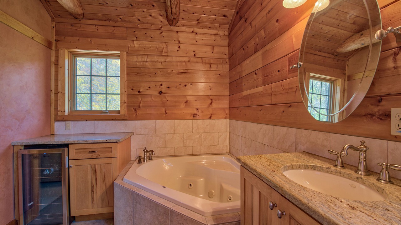 Photo of Bathroom in Maggie Valley