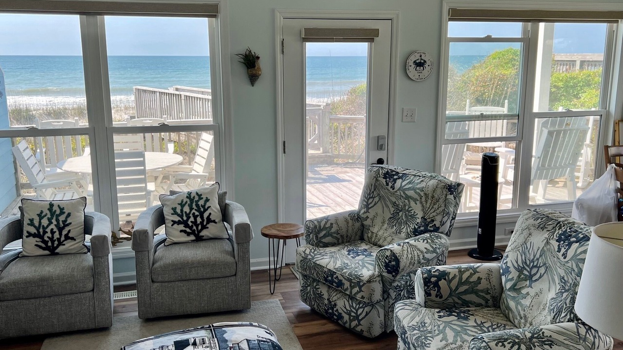 Photo of Livingroom in Emerald Isle