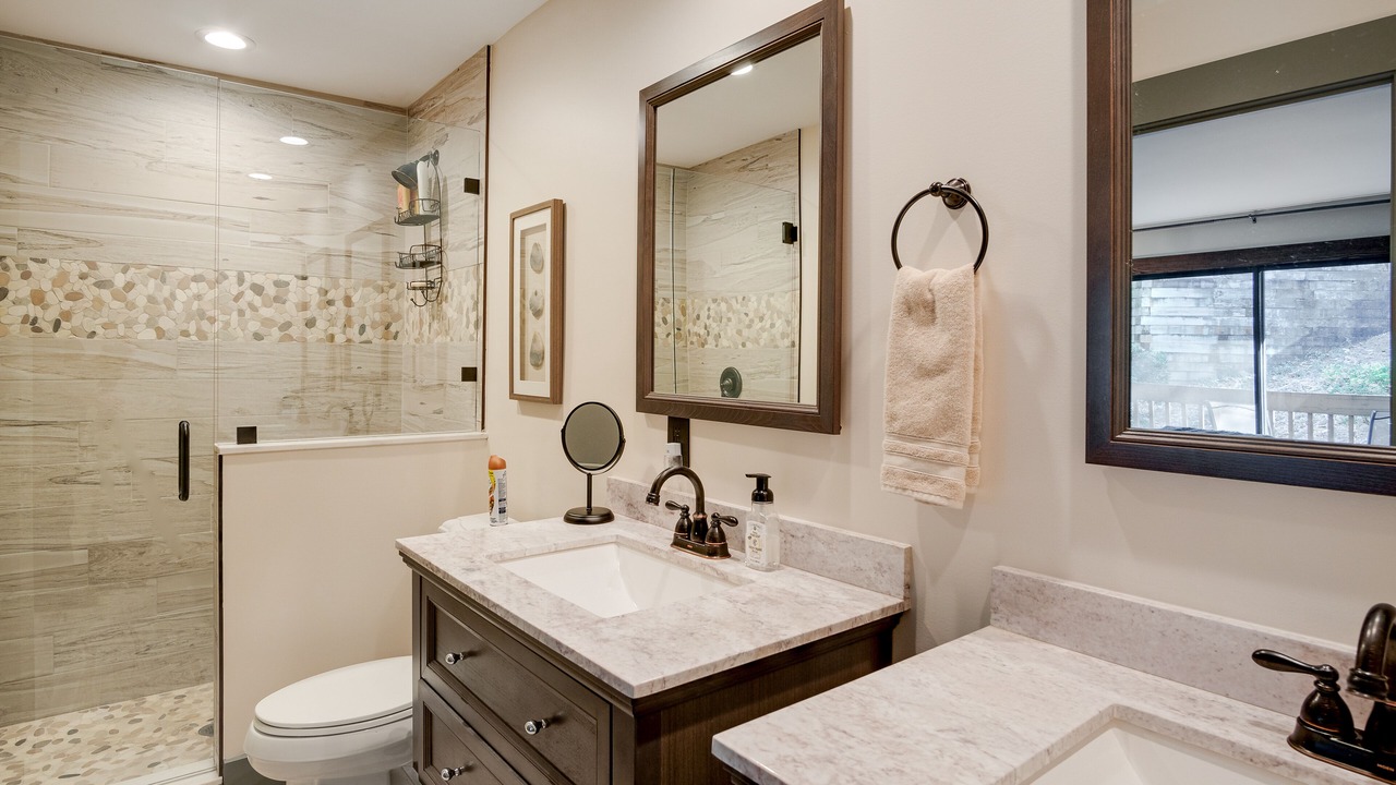 Photo of Bathroom in Sapphire