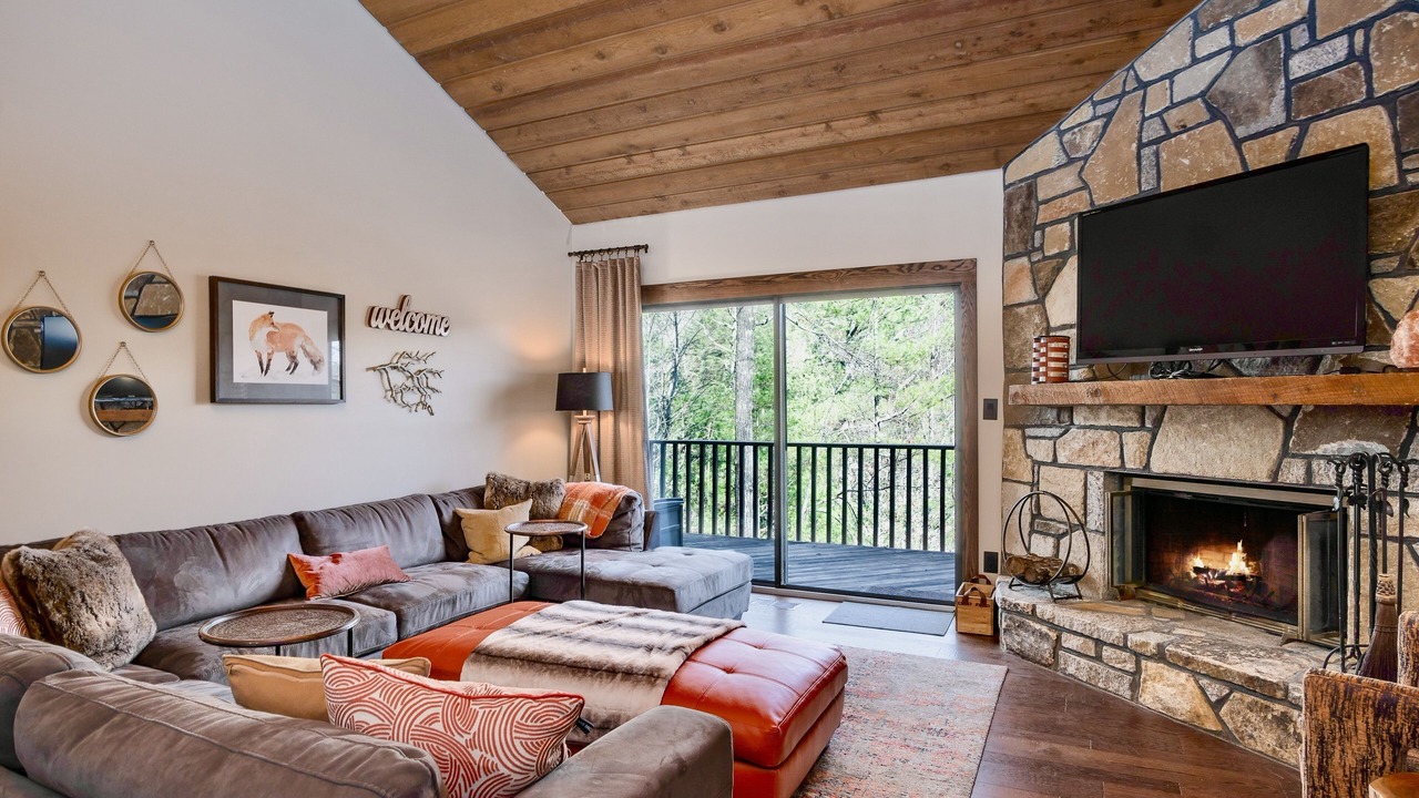 Photo of Livingroom in Sapphire