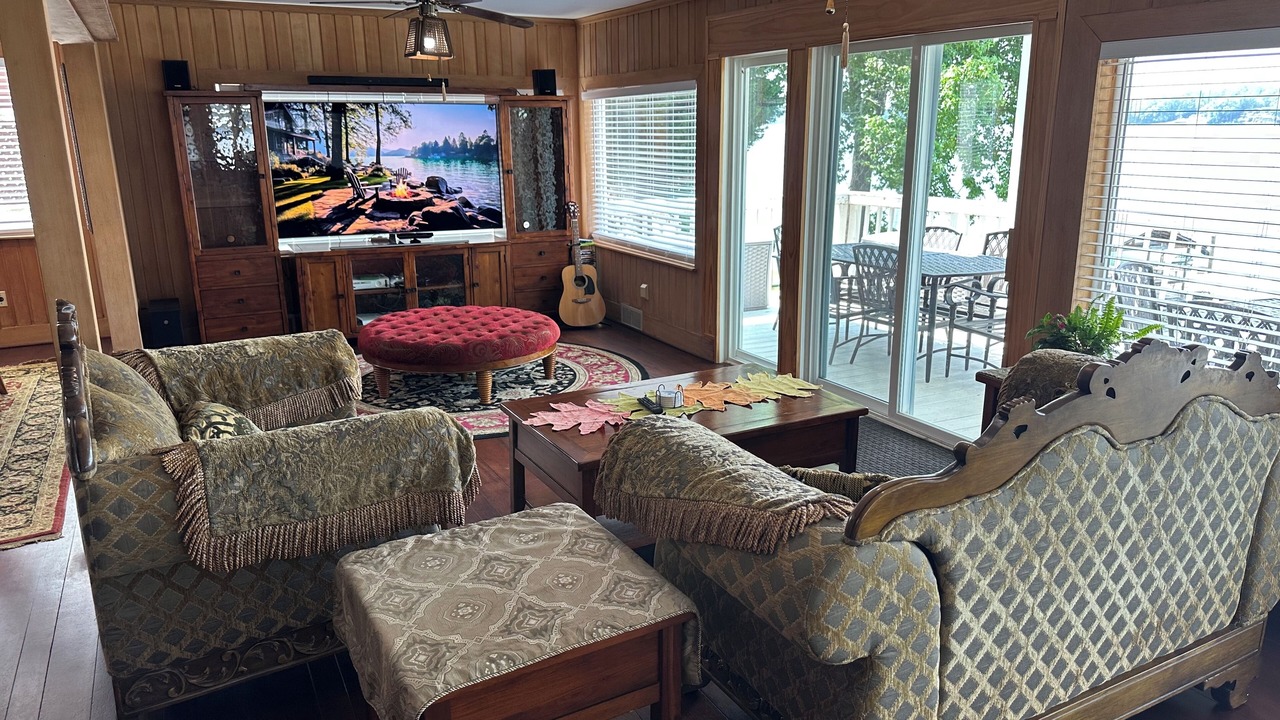 Photo of Livingroom in Steele Creek