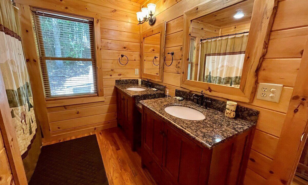 Photo of Bathroom in Lansing