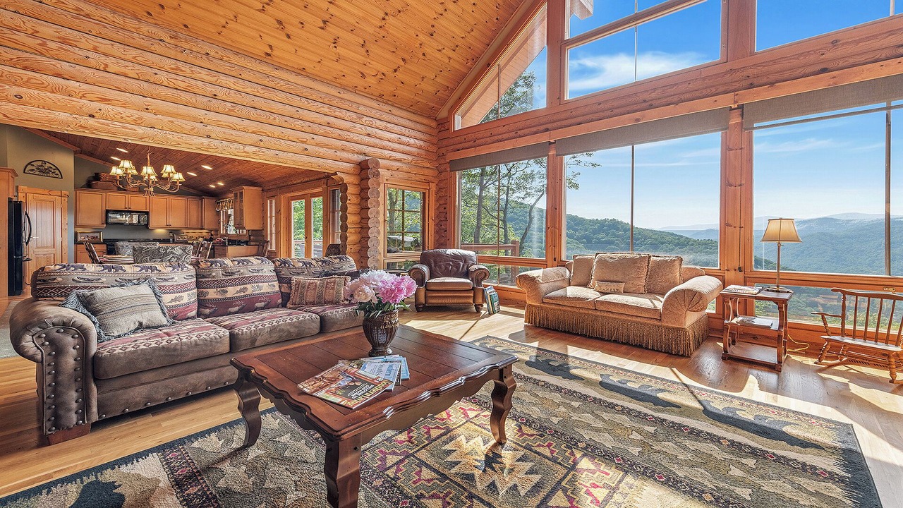 Photo of Livingroom in Waynesville