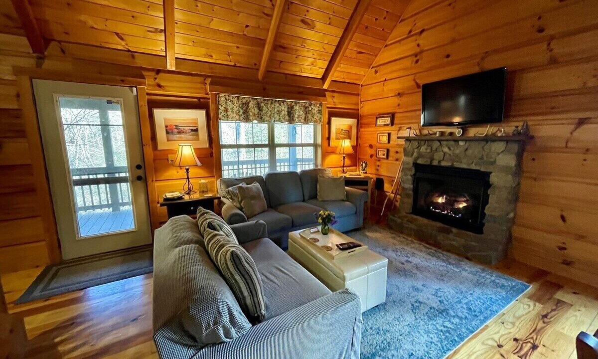 Photo of Bedroom in Grassy Creek