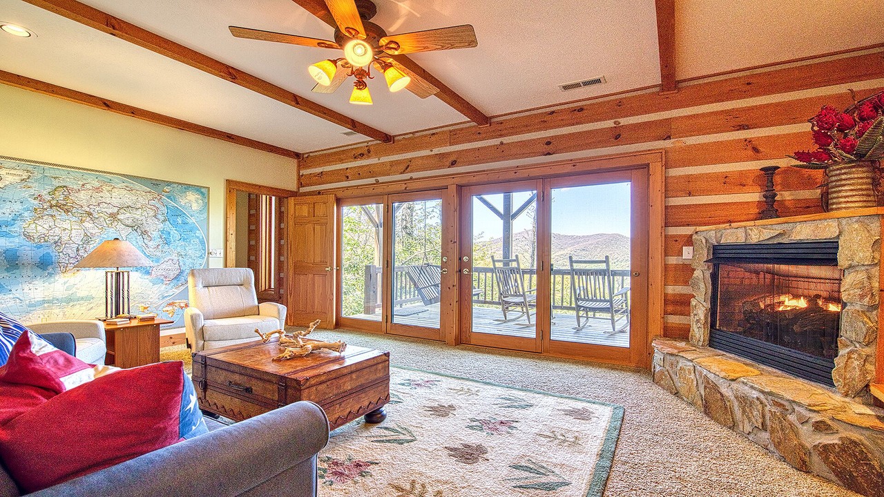 Photo of Livingroom in Waynesville