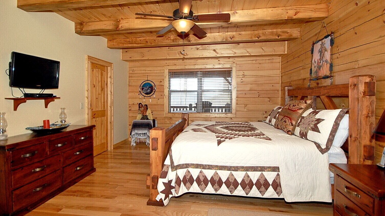 Photo of Bedroom in Maggie Valley