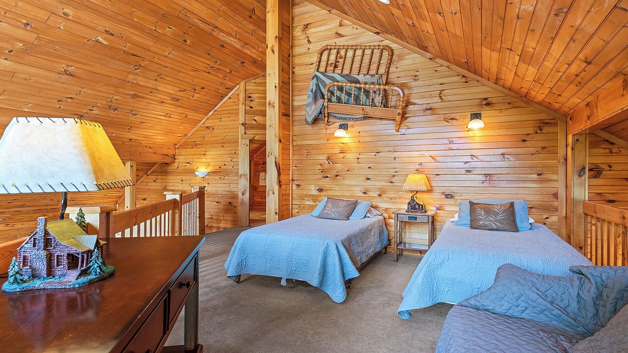 Photo of Bedroom in Maggie Valley
