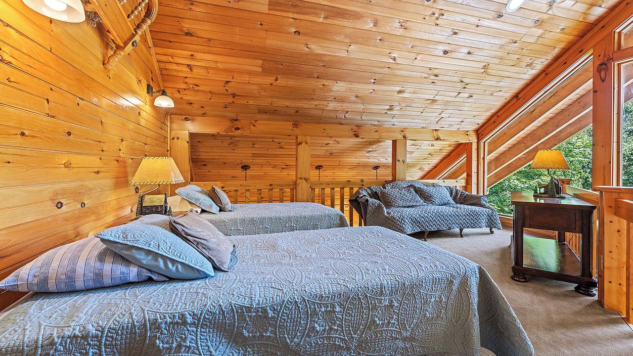 Photo of Bedroom in Maggie Valley