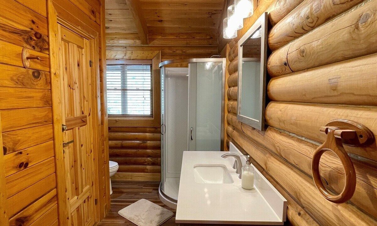 Photo of Bathroom in Lansing
