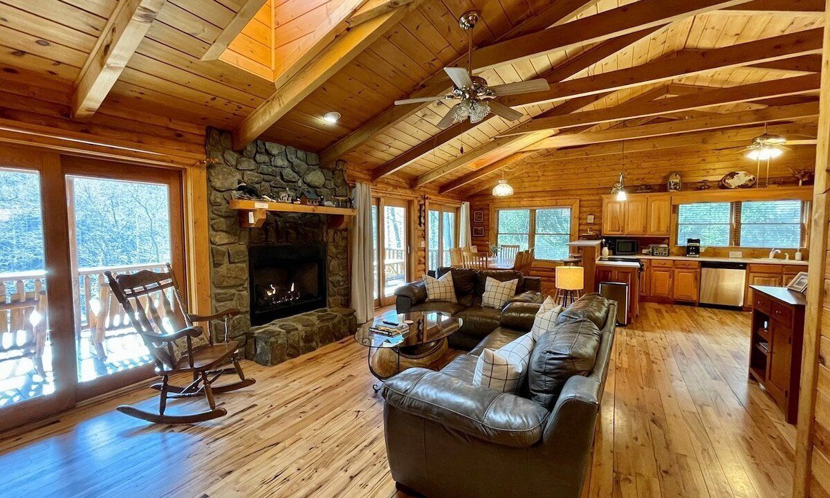 Photo of Livingroom in Lansing